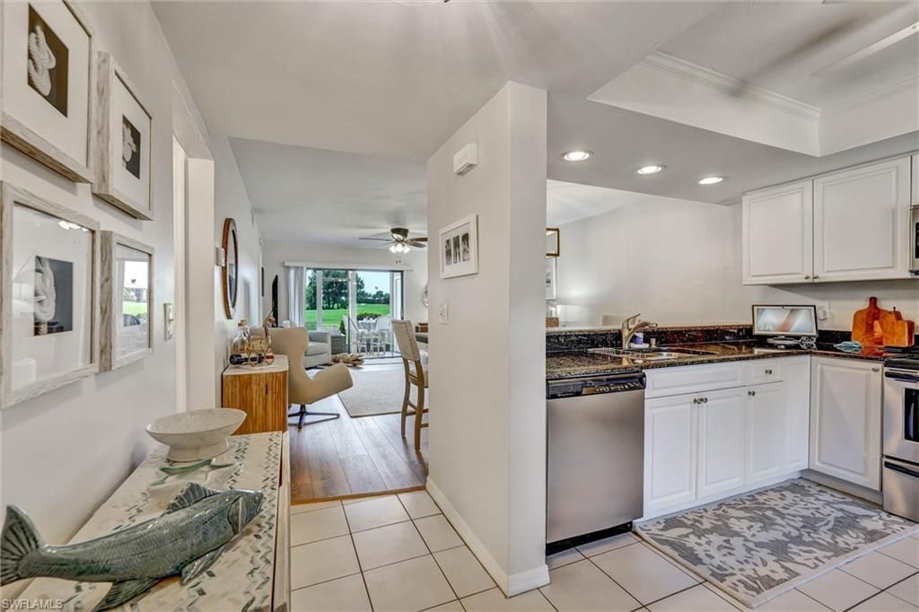 7340 Saint Ives Way, Unit 3102, Naples, FL 34104 Photo