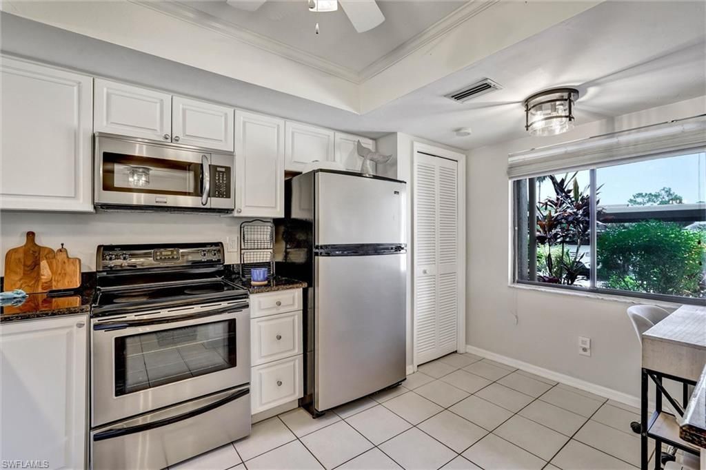 7340 Saint Ives Way, Unit 3102, Naples, FL 34104 Photo