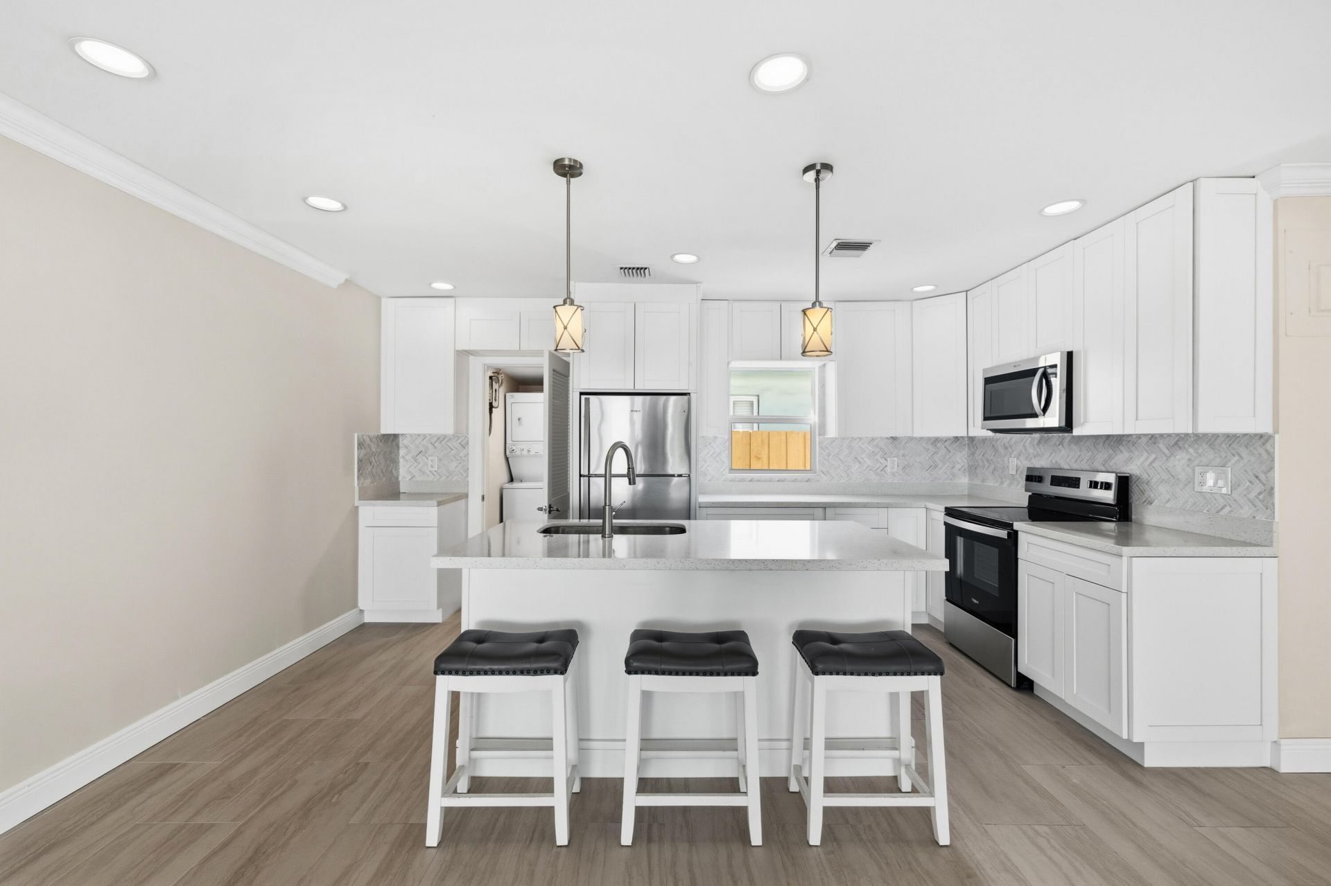 2000 NE 17th Court, Unit 1-2, Fort Lauderdale, FL 33305 Photo