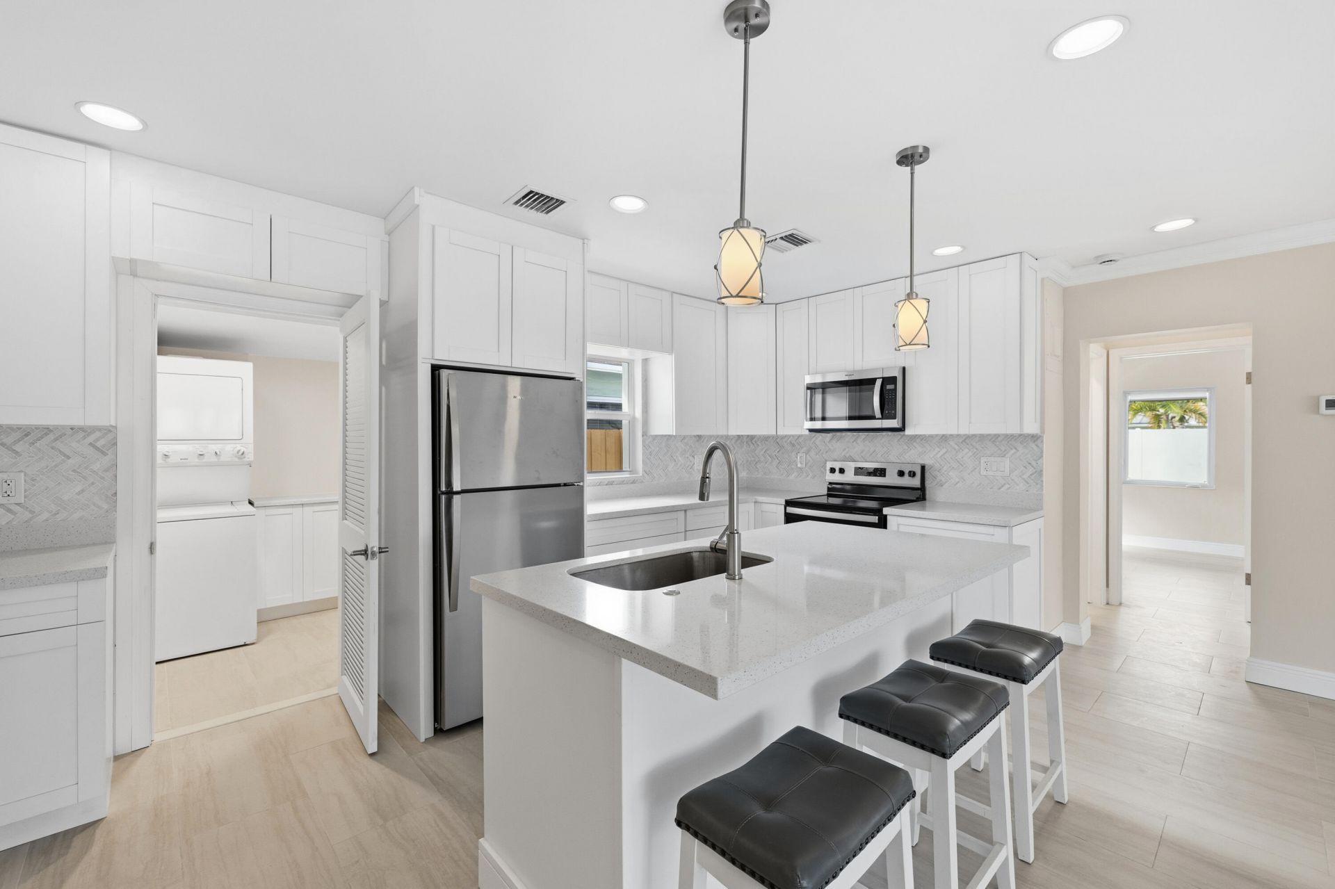 2000 NE 17th Court, Unit 1-2, Fort Lauderdale, FL 33305 Photo