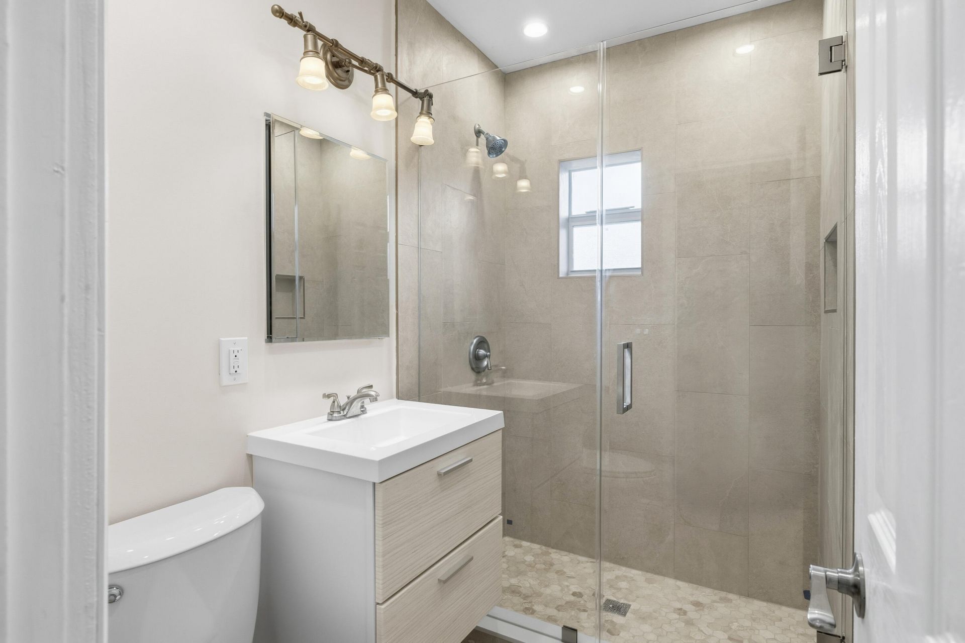 2000 NE 17th Court, Unit 1-2, Fort Lauderdale, FL 33305 Photo