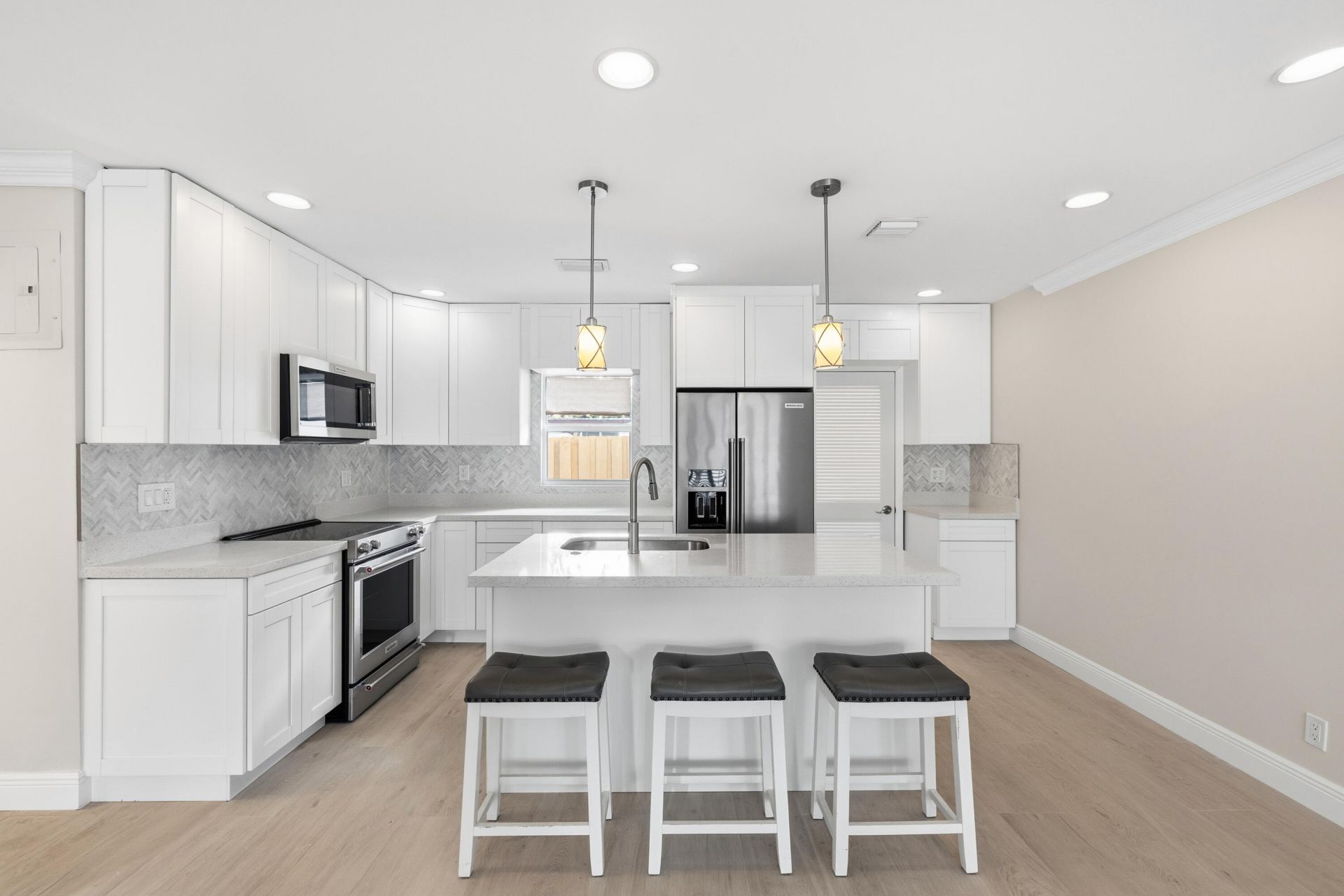 2000 NE 17th Court, Unit 1-2, Fort Lauderdale, FL 33305 Photo