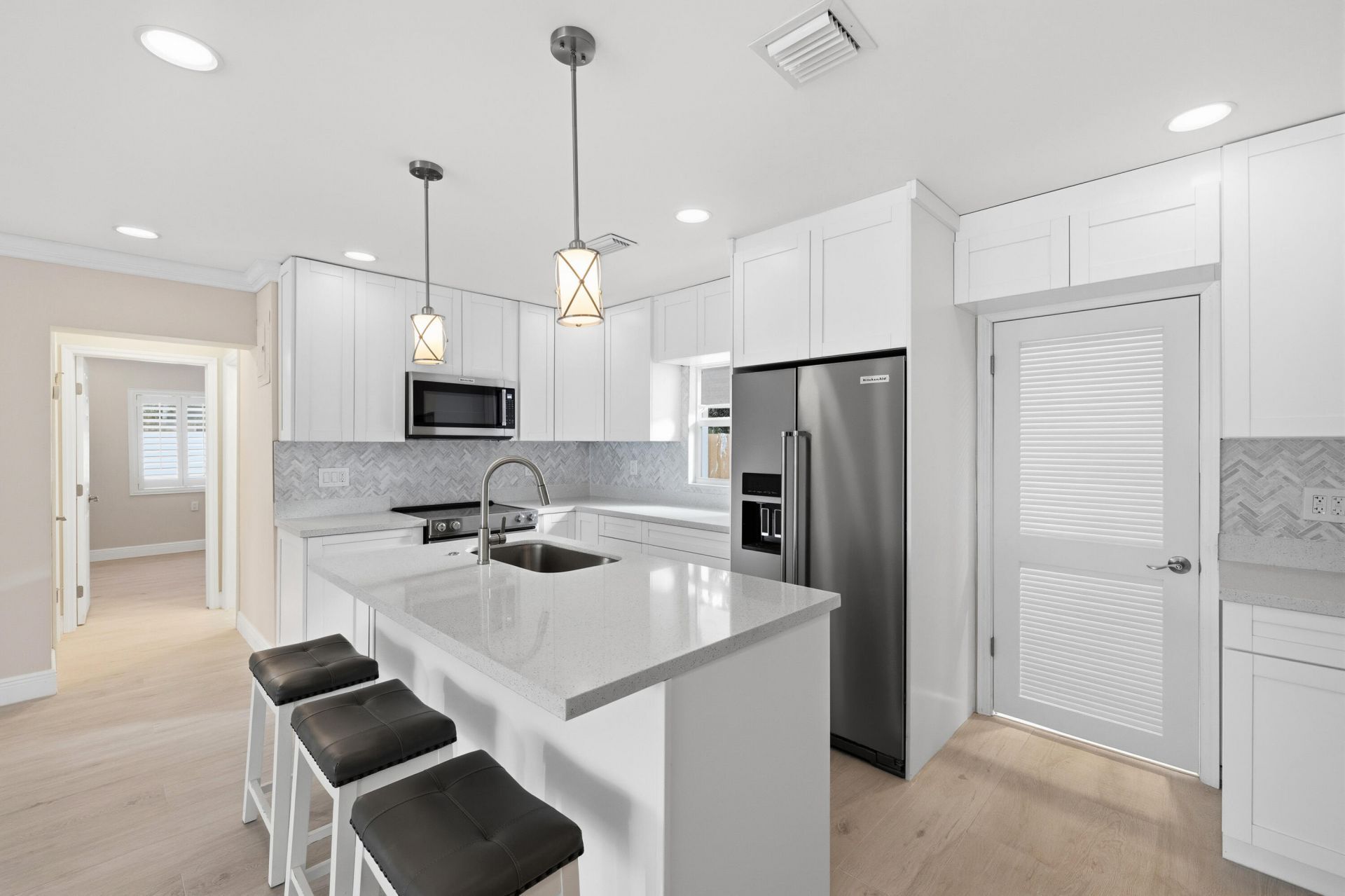 2000 NE 17th Court, Unit 1-2, Fort Lauderdale, FL 33305 Photo