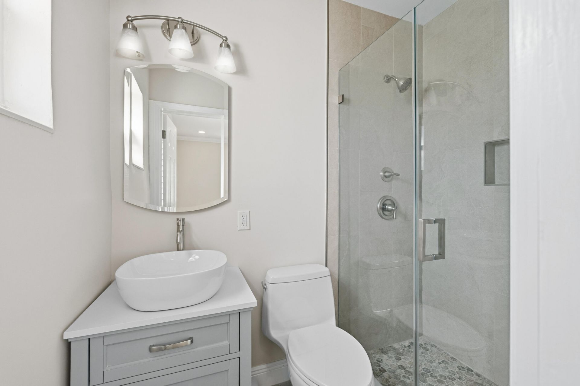 2000 NE 17th Court, Unit 1-2, Fort Lauderdale, FL 33305 Photo