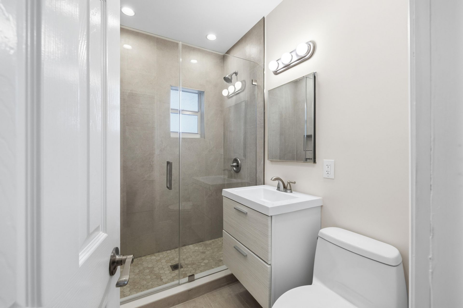 2000 NE 17th Court, Unit 1-2, Fort Lauderdale, FL 33305 Photo