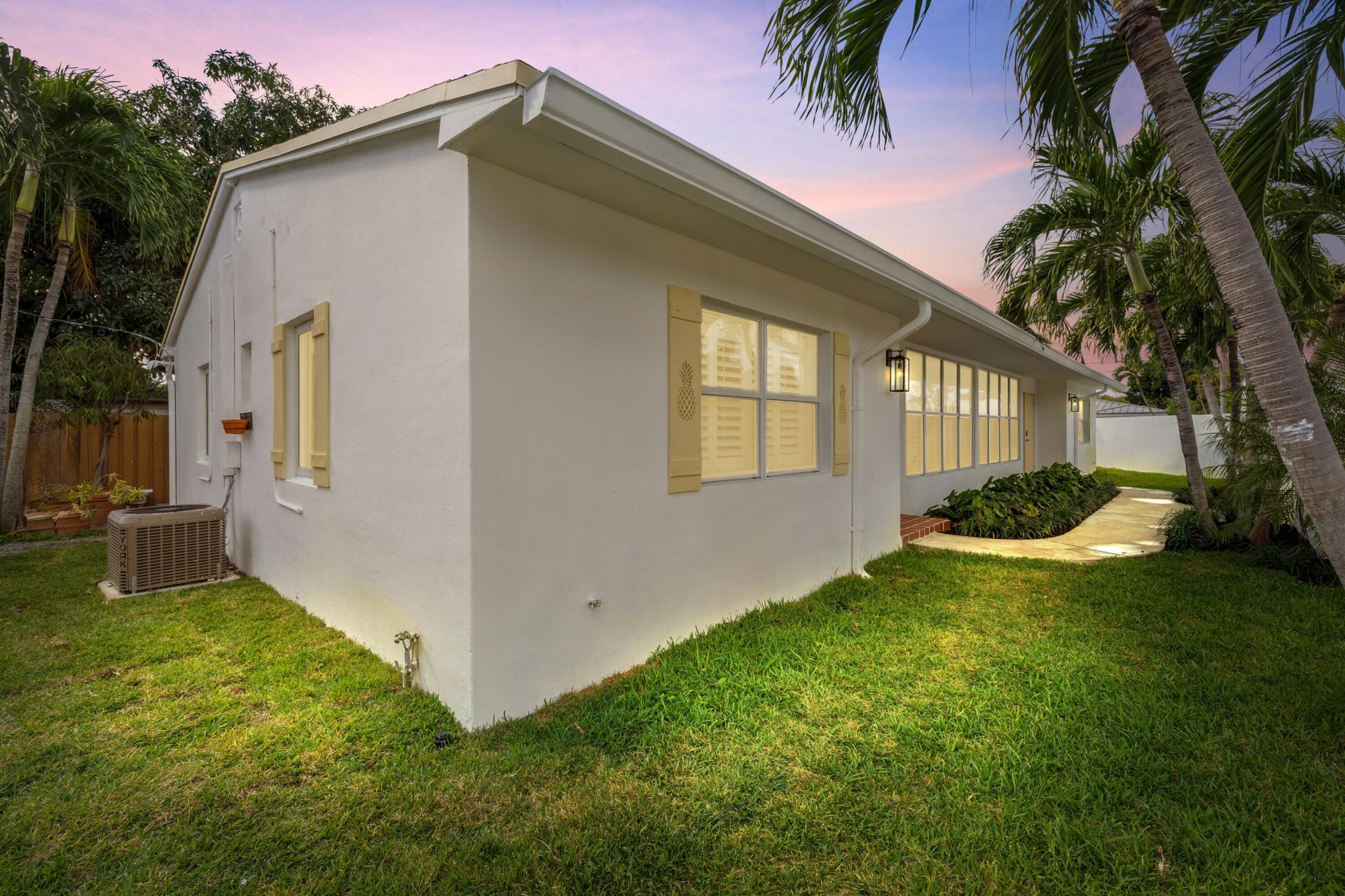 2000 NE 17th Court, Unit 1-2, Fort Lauderdale, FL 33305 Photo