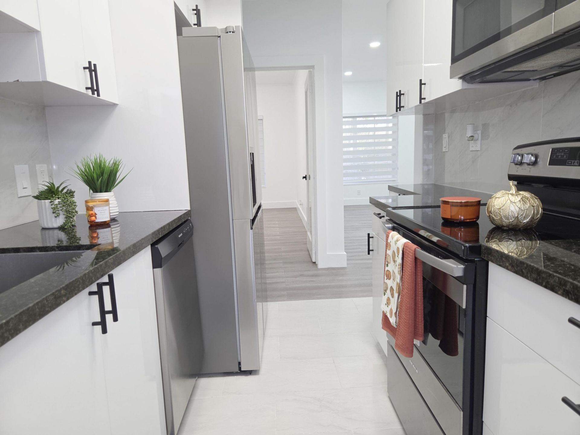 2131 Calais Drive, Unit 7, Miami Beach, FL 33141 Photo