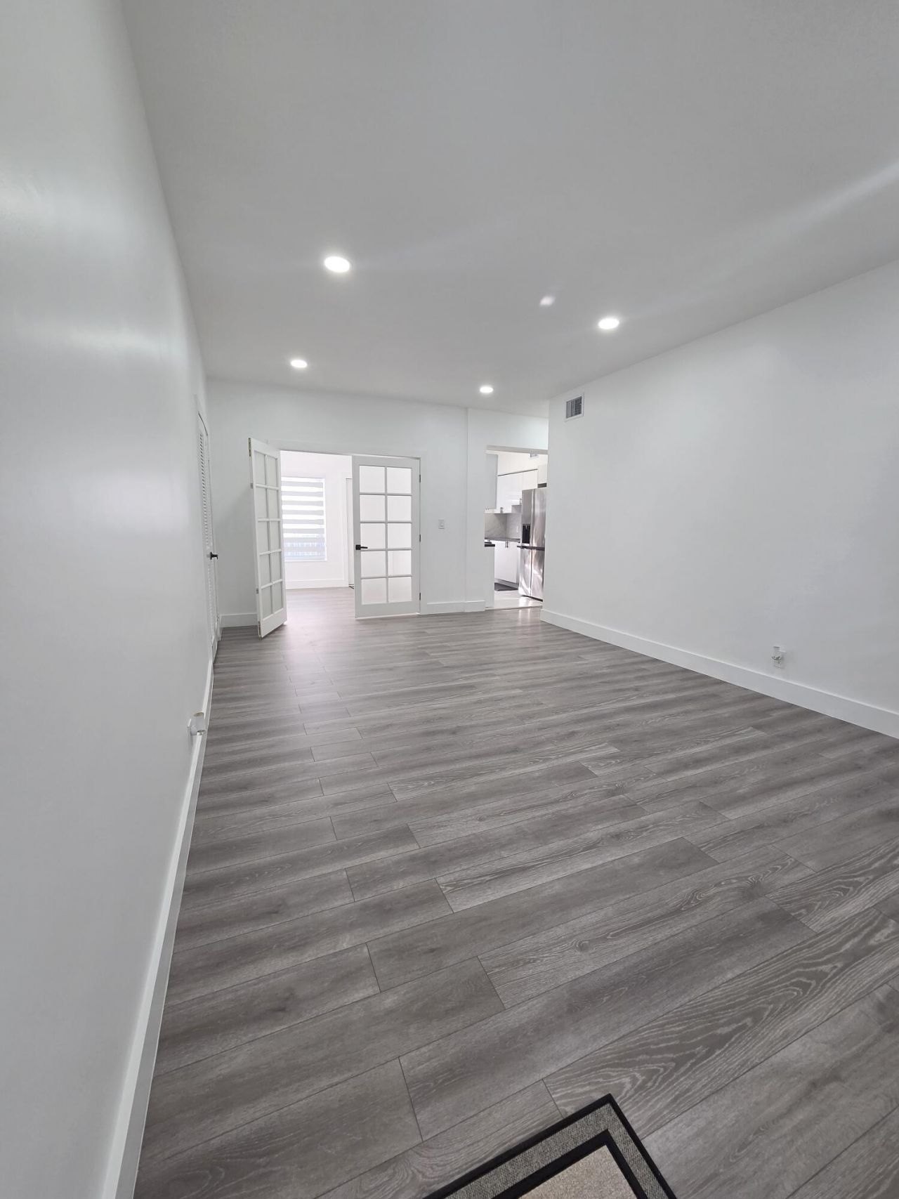 2131 Calais Drive, Unit 7, Miami Beach, FL 33141 Photo