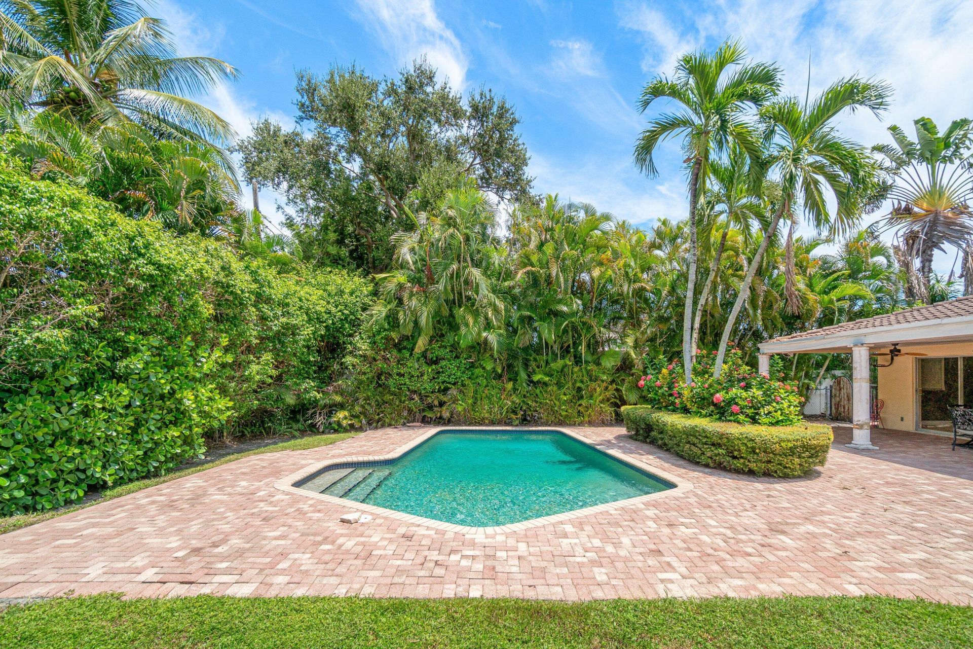 317 NE 2nd Street, Boca Raton, FL 33432 Photo