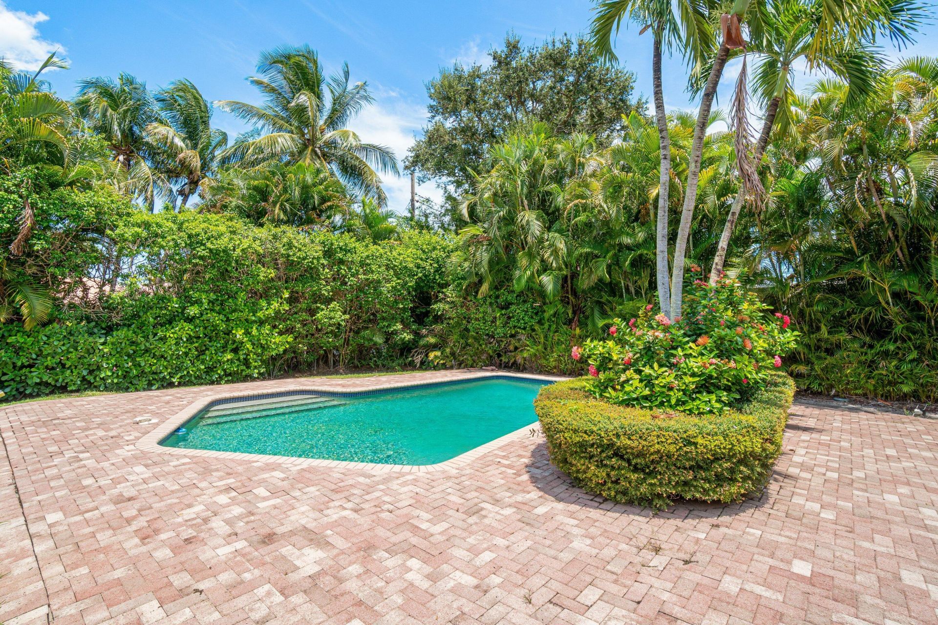 317 NE 2nd Street, Boca Raton, FL 33432 Photo
