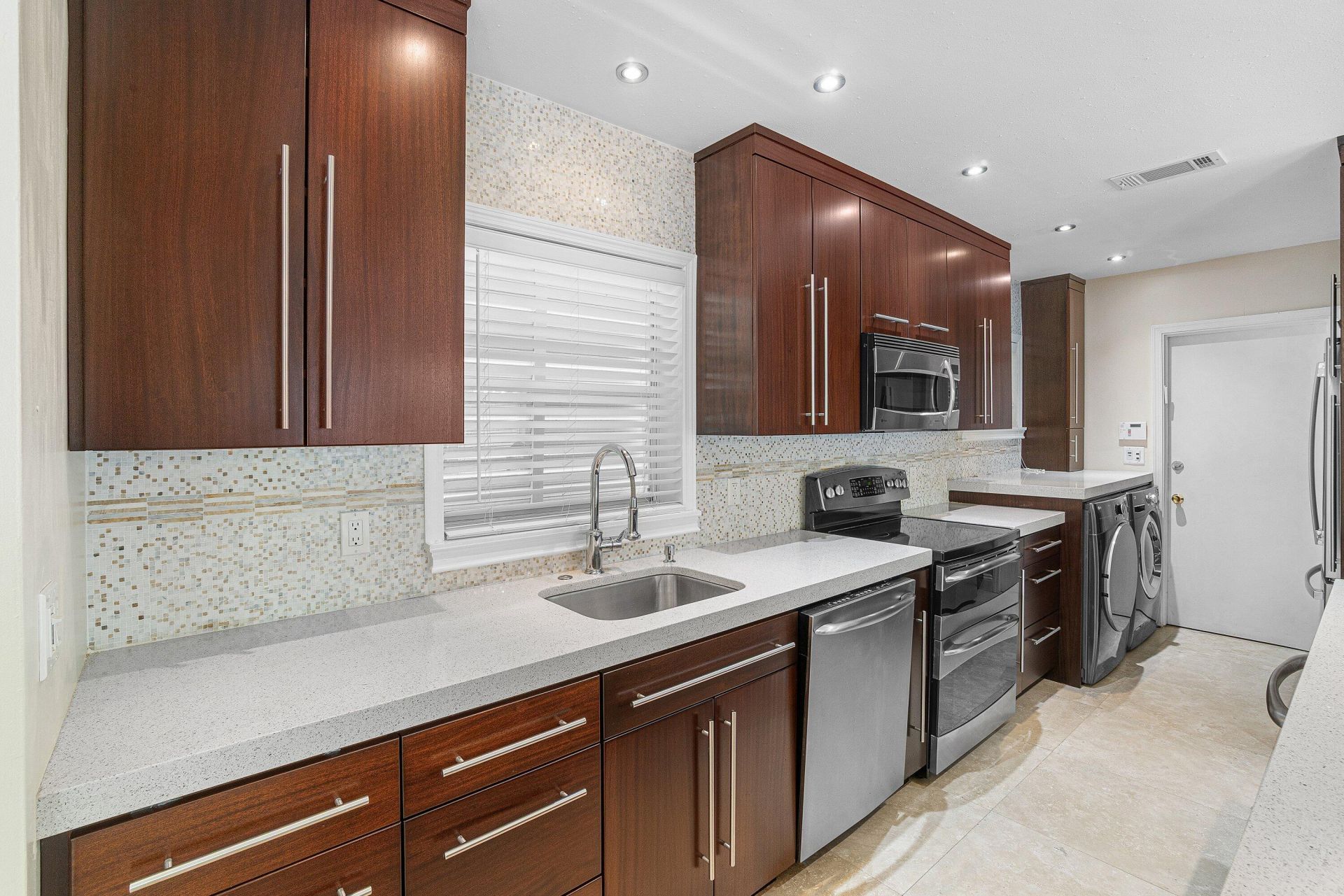 317 NE 2nd Street, Boca Raton, FL 33432 Photo