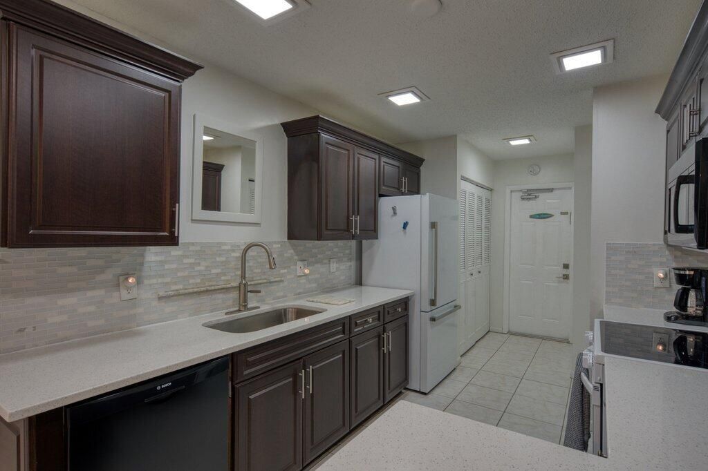 888 NE Maranta Terrado, Jensen Beach, FL 34957 Photo