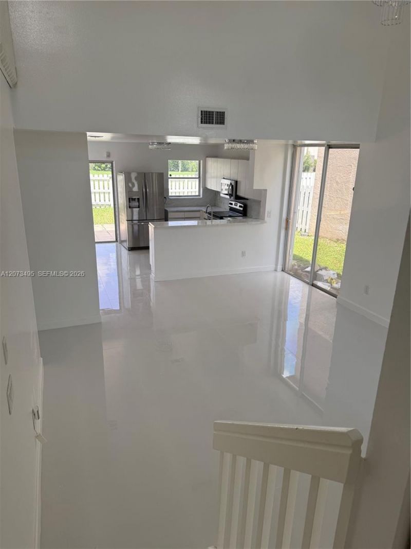 875 NW 99th Ave, Plantation, FL 33324 Photo