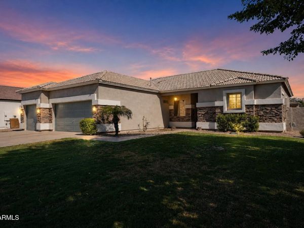 48 E ELGIN Street, Gilbert, AZ 85295