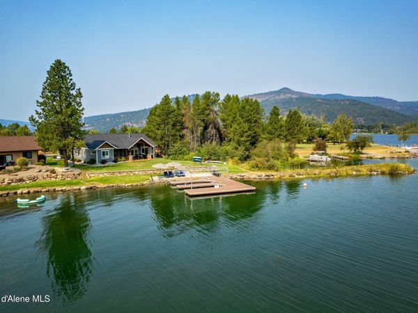 179 Waterfront DR , Sagle, ID 83860