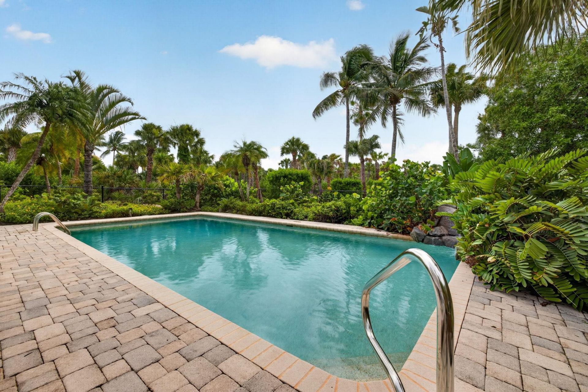 1828 Buckthorn Ln, Sanibel, FL 33957 Photo