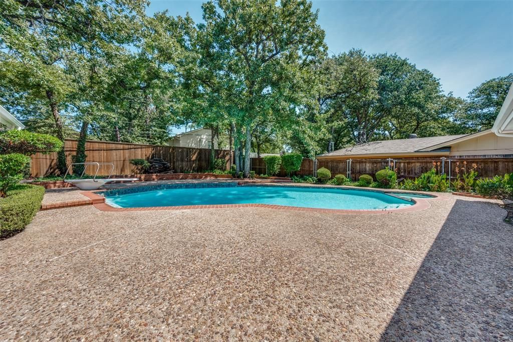 832 Wheelwood Drive, Hurst, TX 76053 Main Photo
