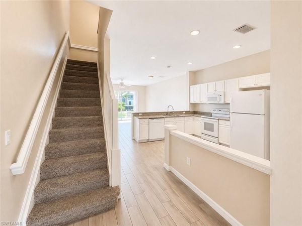 912 Hampton CIR , Unit 92, NAPLES, FL 34105