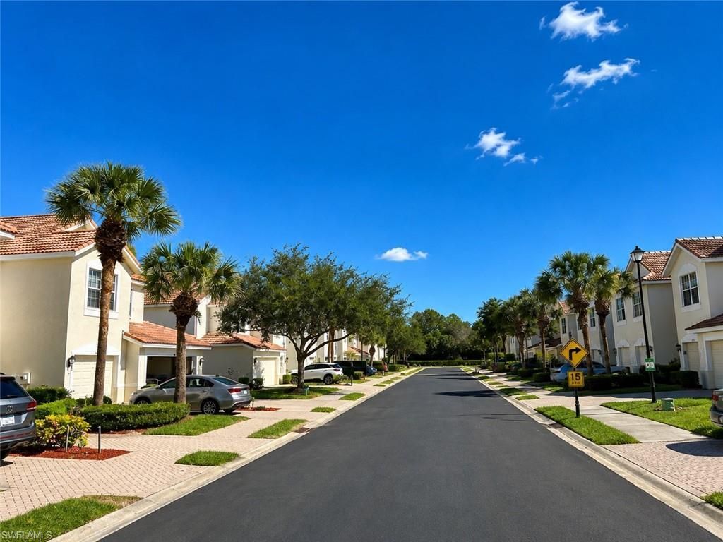 912 Hampton Cir , Unit 92, Naples, FL 34105 Photo