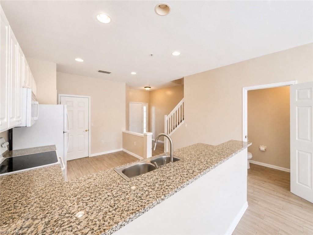 912 Hampton Cir , Unit 92, Naples, FL 34105 Photo