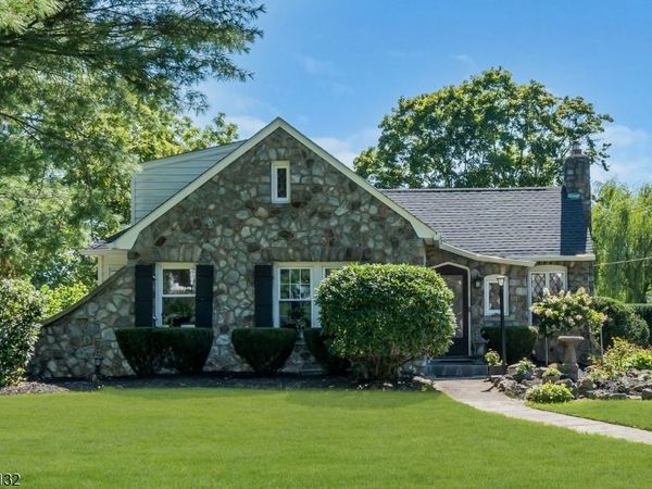 9 Musconetcong Ave, Stanhope, NJ 07874