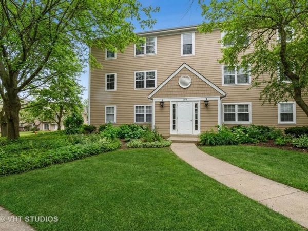 104 E Winchester Road , Unit F, Libertyville, IL 60048