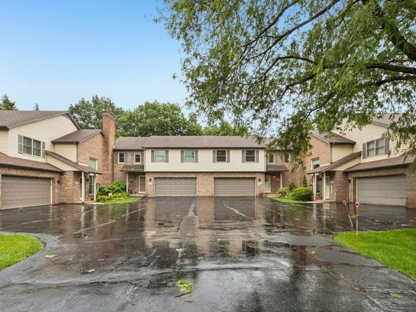 25 Melrose Street , Westmont, IL 60559