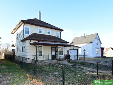 910 8th Street, Fairbury, NE 68352