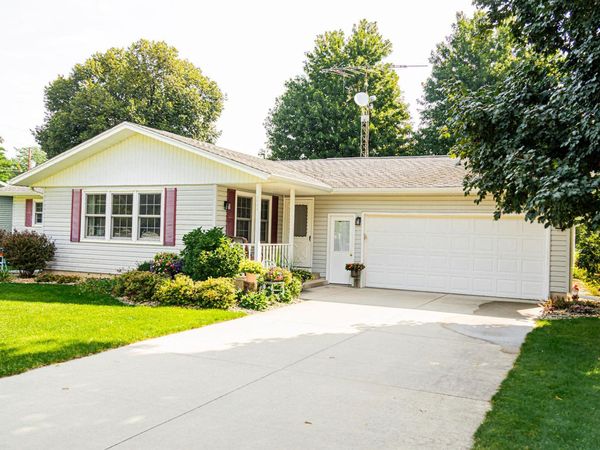 1904 W 7th Avenue, Brodhead, WI 53520