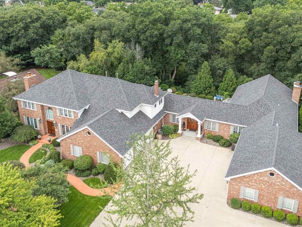 903 Thornecrest Drive, Janesville, WI 53546