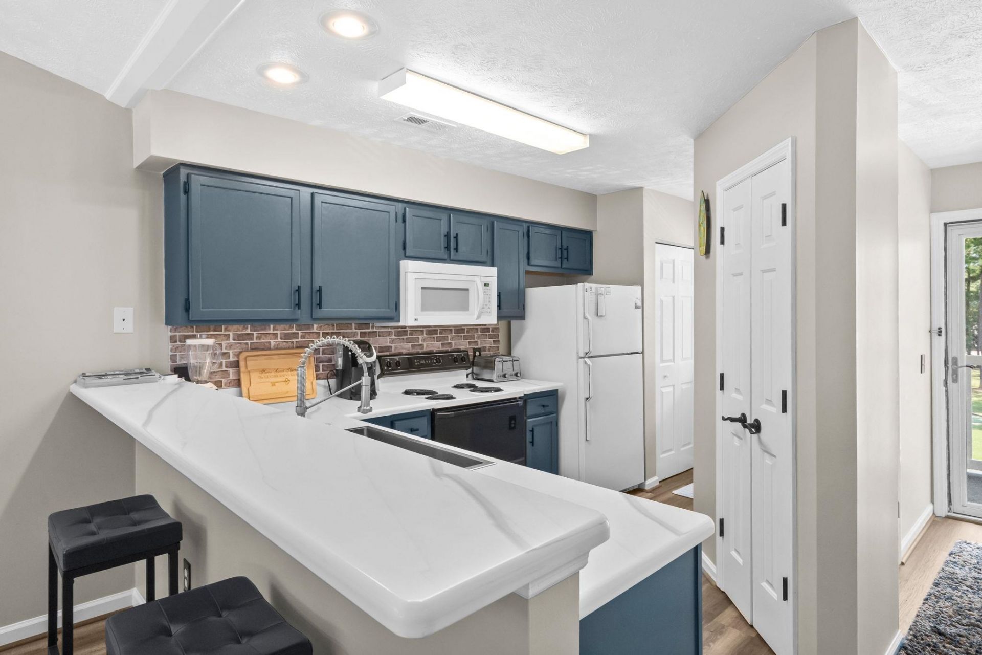 489 White River Dr. Photo 15