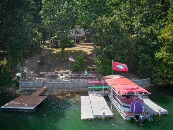 117 W Lakeshore Dr , Cherokee Village, AR 72529