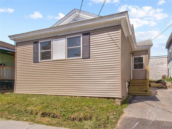 1002 Park Street, North Syracuse, NY 13208