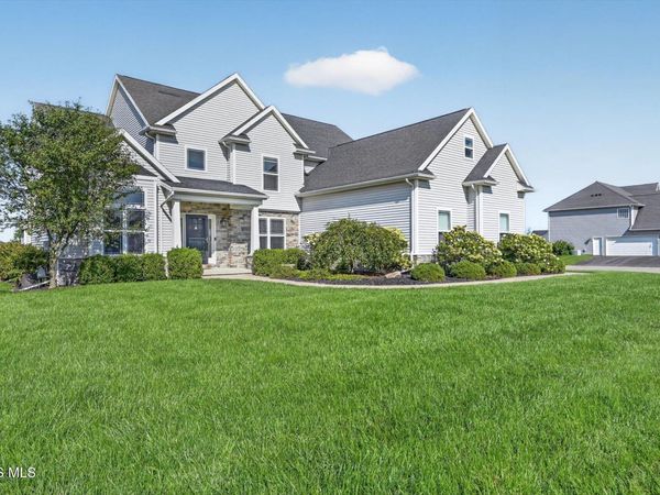 5565 Waterbrook Court, Sylvania, OH 43560