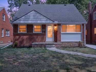 19951 Country Club Drive, Harper Woods, Mi 48225