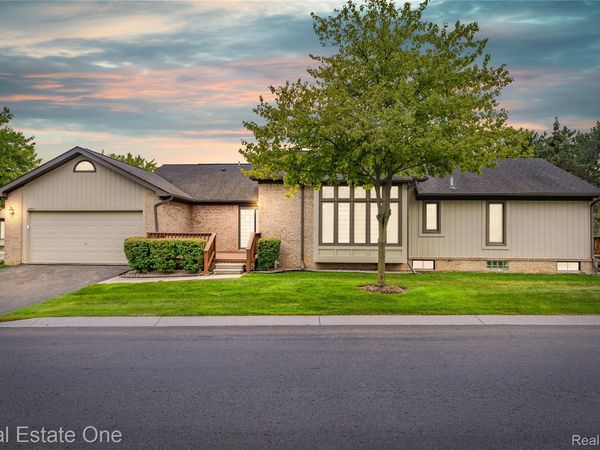 33925 Oakwood Drive, Sterling Heights, Mi 48312