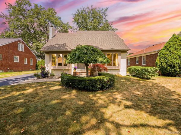 1545 Penistone Street , Birmingham, Mi 48009