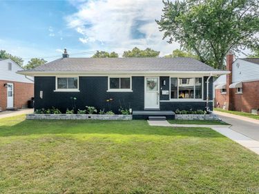 329 N Manitou Avenue, Clawson, Mi 48017