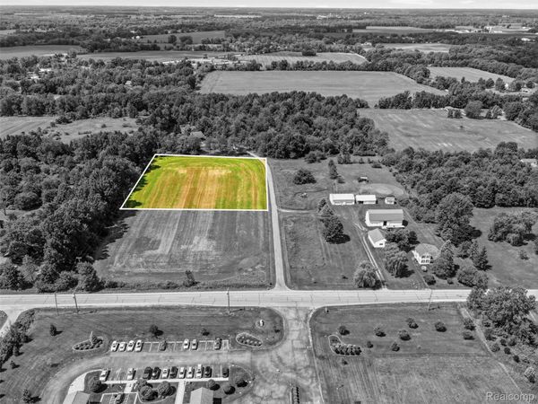 2713 N Burkhart Road, Howell Township, Mi 48855