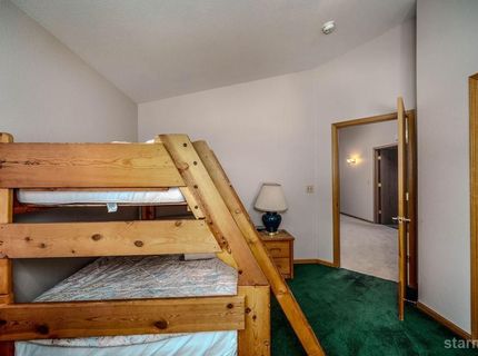 1606 Plateau Circle, South Lake Tahoe, CA 96150 Photo