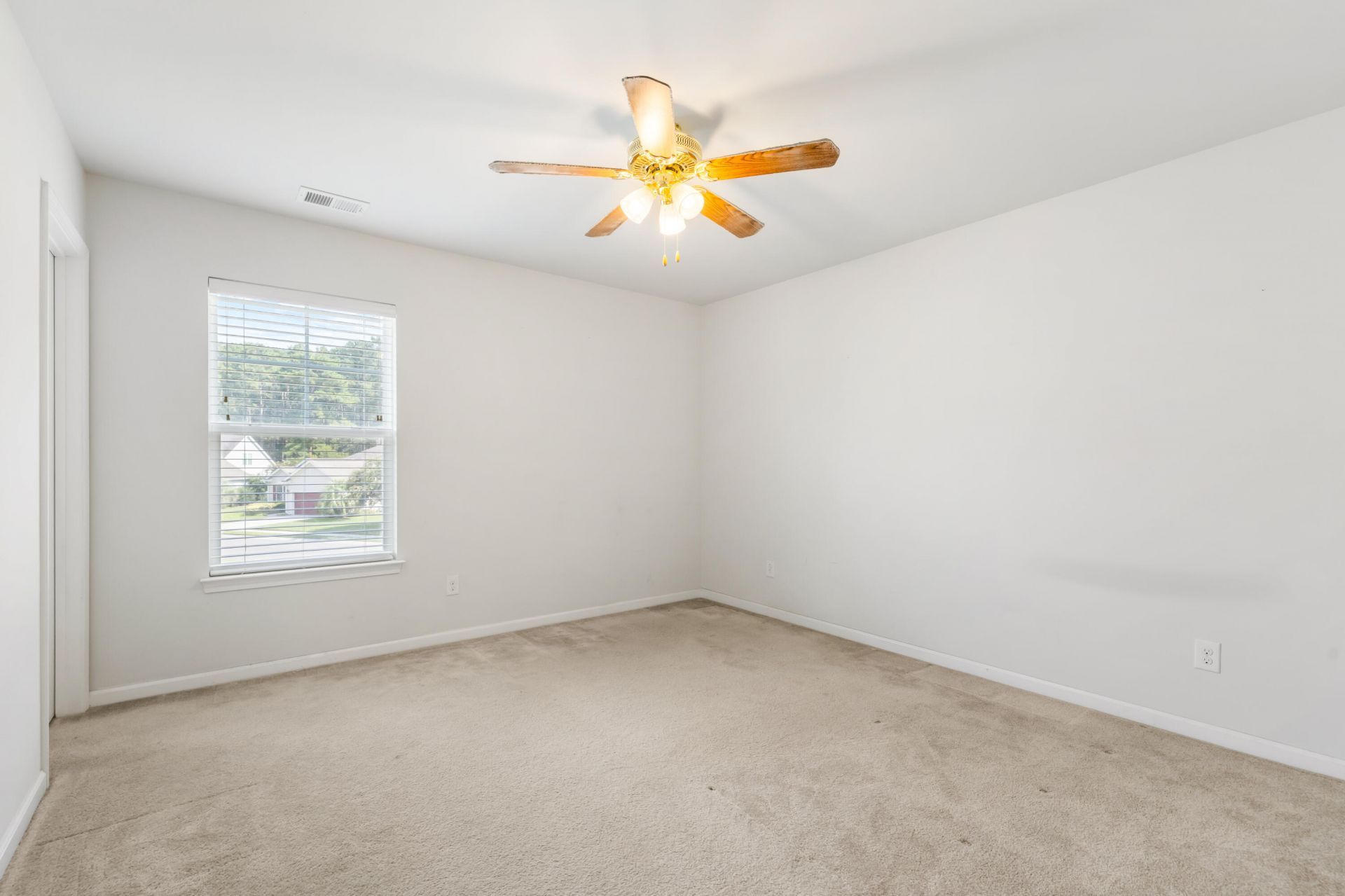 148 Carolina Wren Avenue Photo 42