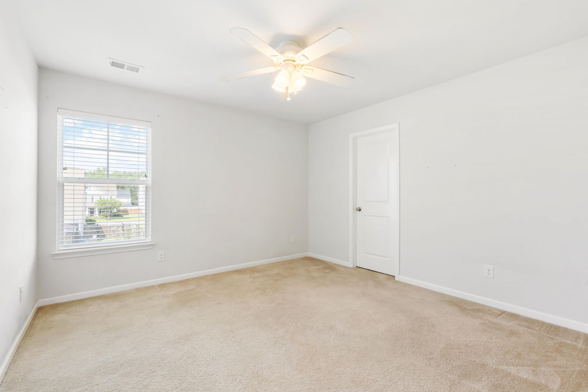 148 Carolina Wren Avenue Photo 45
