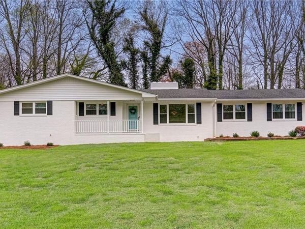 1145 Twin Oak Drive , Winston-Salem, NC 27105