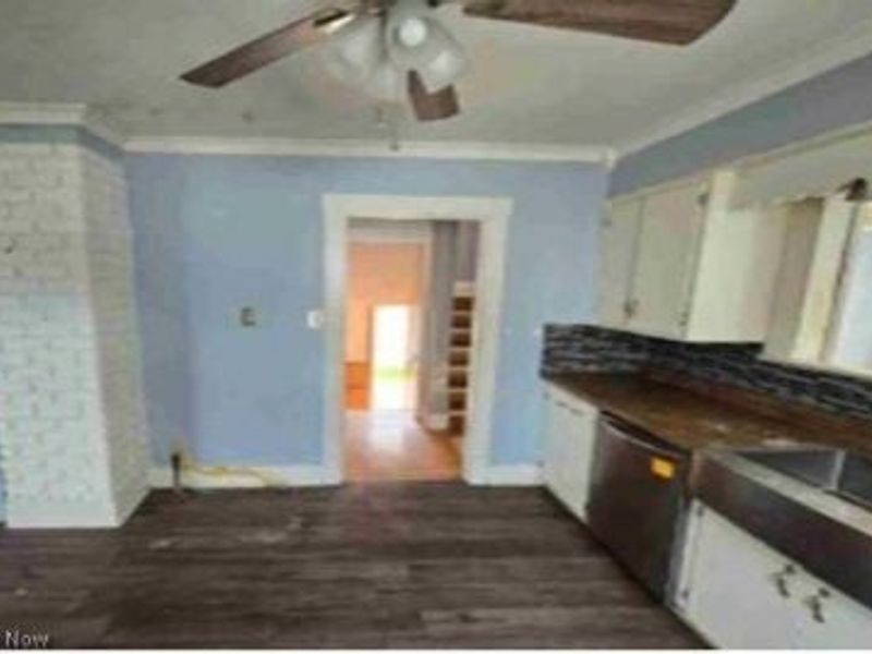377 Coitsville Road, Campbell, OH 44405 Photo 4