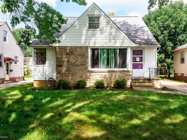10252 Greenheath Drive , Parma Heights, OH 44130