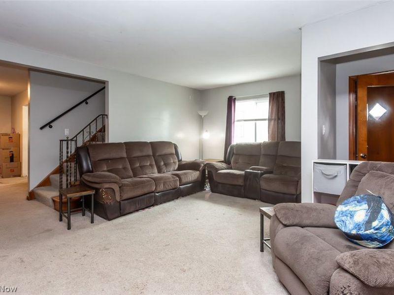 10252 Greenheath Drive, Parma Heights, OH 44130 Photo 17