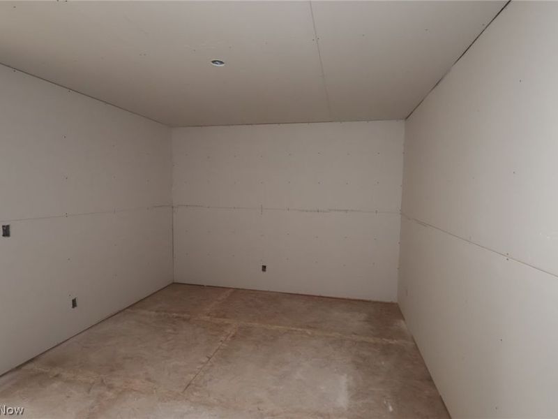 5090 Shepherds Glen , Willoughby, OH 44094 Photo 10