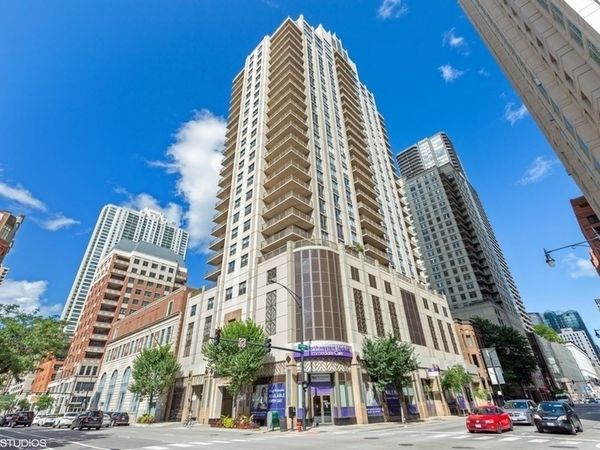 635 N Dearborn Street , Unit 2803, Chicago, IL 60654