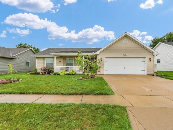 2705 N Skyline Drive, Urbana, IL 61802