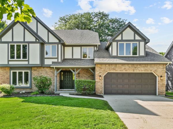 710 Alexandria Drive , Naperville, IL 60565